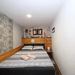 Dvor Apartment Betina (Sibenik-Knin)
