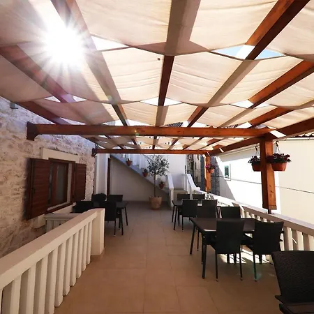 Apartament Dvor Betina (Sibenik-Knin)