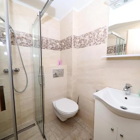 Dvor Apartment Betina (Sibenik-Knin)