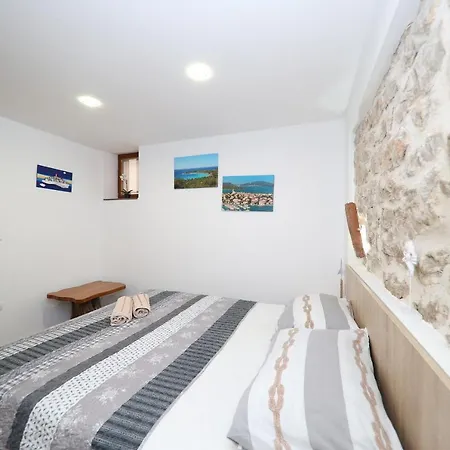 Dvor Betina Betina (Sibenik-Knin)