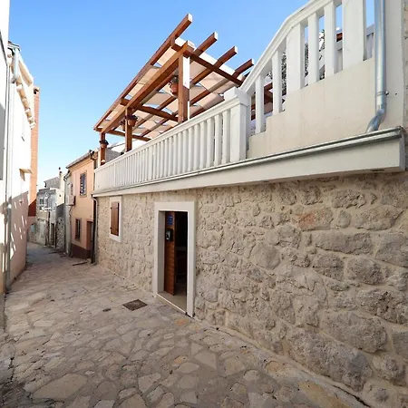 Dvor Betina Betina (Sibenik-Knin)