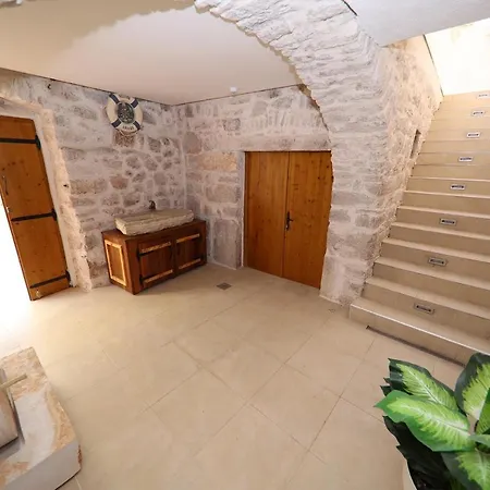 Dvor Betina Betina (Sibenik-Knin)