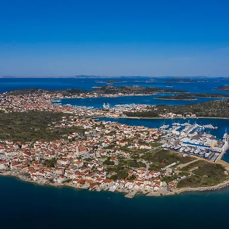 Dvor Betina Betina (Sibenik-Knin)