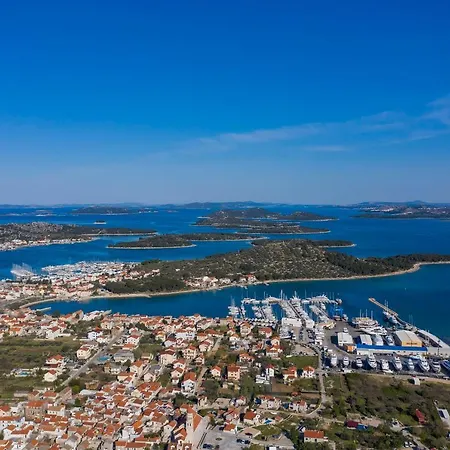 Dvor Betina Betina (Sibenik-Knin)