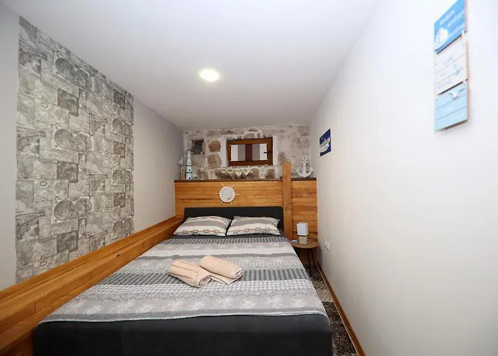 Dvor Appartement Betina (Sibenik-Knin)