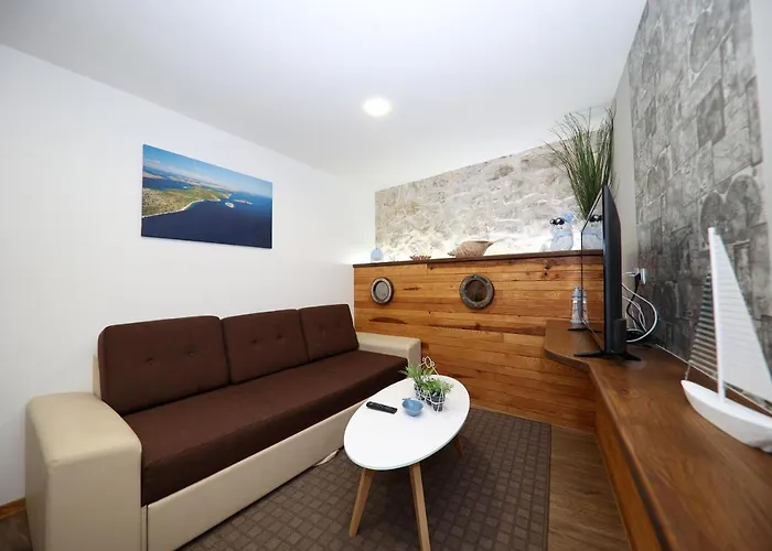 Dvor Apartamento Betina (Sibenik-Knin)