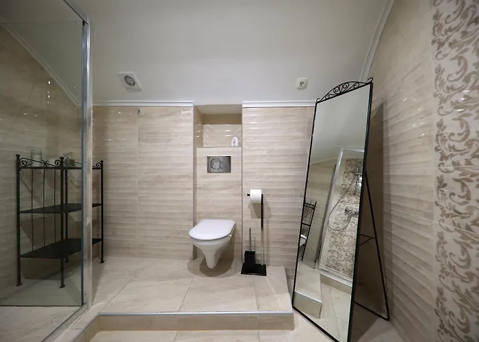 Dvor * Betina (Sibenik-Knin)